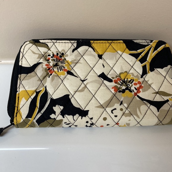 Vera Bradley wrist wallet - Picture 3 of 6